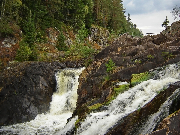 Где находится водопад Кивач и как до него добраться